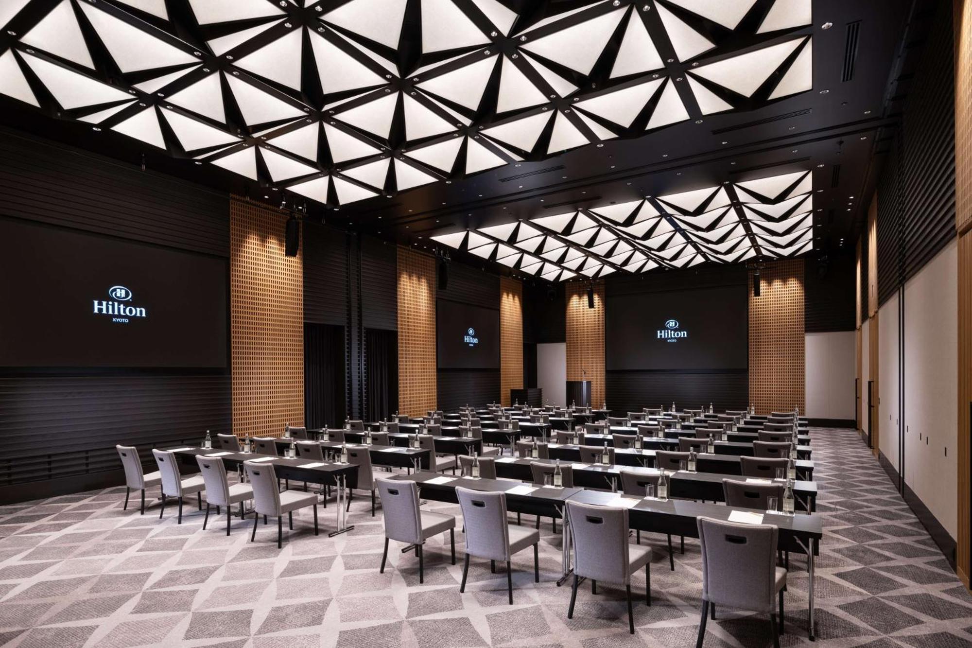 ホテル Hilton 京都市 エクステリア 写真